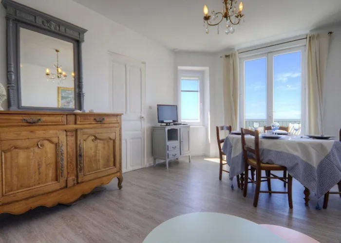 A Tharon: 2 Chambres, Terrasse, Parking, Proche - Fr-1-306-1026 Nyaraló *